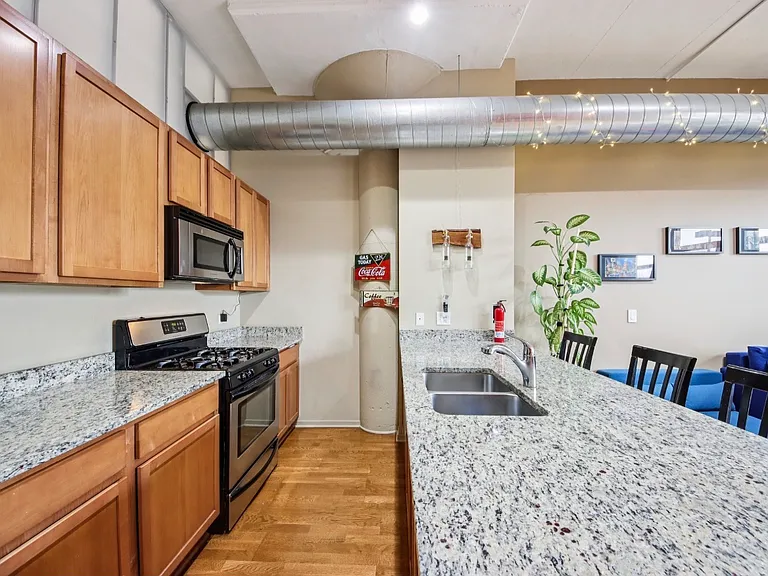2323 W Pershing Rd #228 — Photo 8