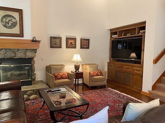 2nd image of 929 Northwood Blvd #121