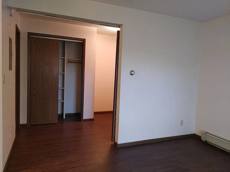 415 S. Van Buren Street — Photo 9