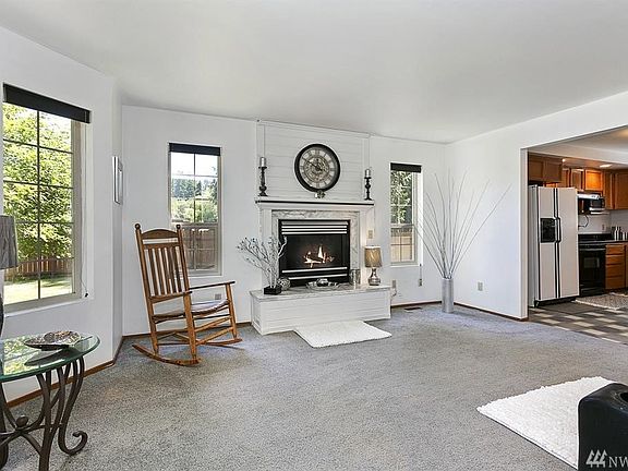4th image of 9224 180th St SE