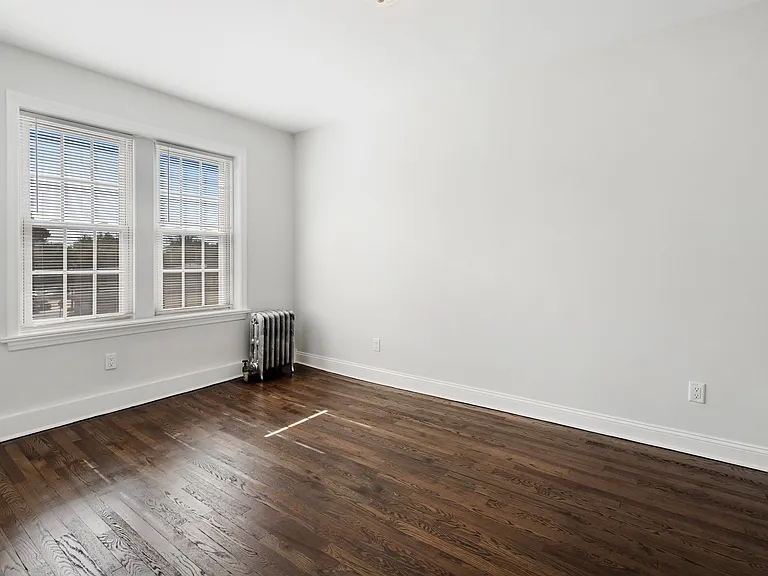 64 Park Apartments — Photo 9