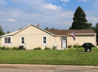 405 2nd St NW, Frazee, MN 56544