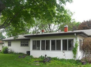 1910 N Lexington Dr, Janesville, WI 53545