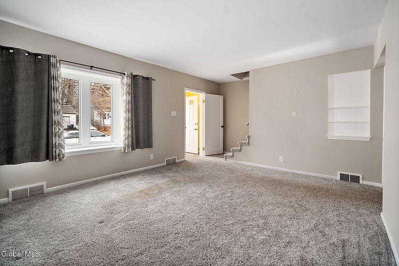 4th image of 9 Fuller Terrace