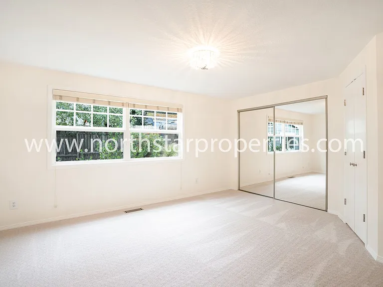 3540 SW Falcon St — Photo 13