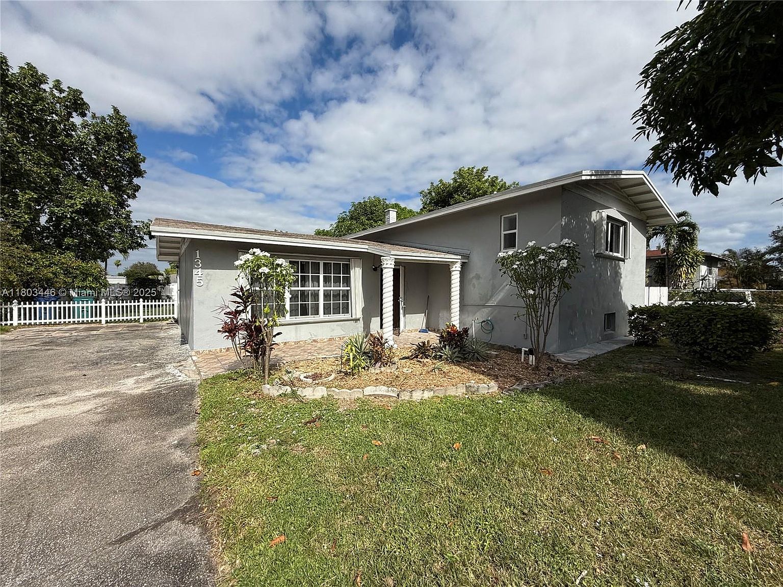 1345 NE 199th St, Miami, FL 33179 | Zillow