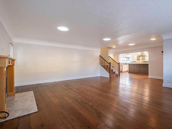 5th image of 631 Riverside Ave