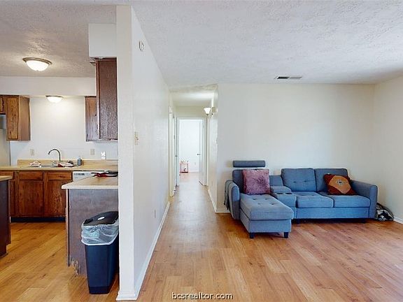 3rd image of 1005 Spring Loop APT D