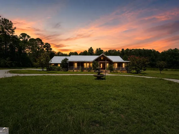 1293 Pine Ridge Dr, Claxton, GA 30417
