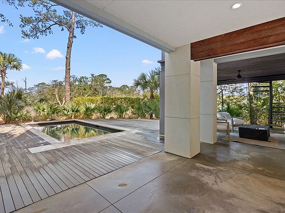 4th image of 6 Little Rabbit Ln