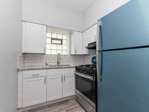 3rd image of 4240 S Michigan Ave #2S