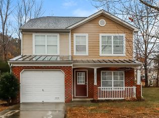 2017 Sonoma Valley Dr, Charlotte, NC 28214