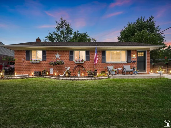 31510 Silver Creek Ln, Rockwood, MI 48173