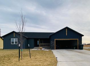 1007 Lonesome Ct, Dodge City, KS 67801