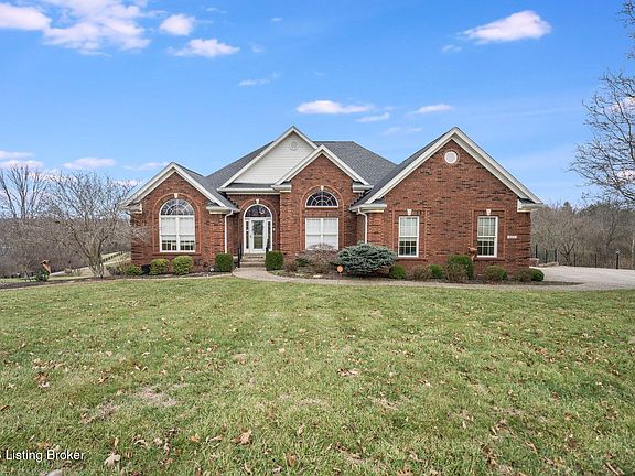 2nd image of 4011 Lake Ridge Way