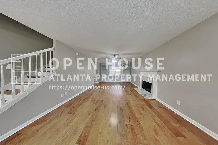 1603 Fort Perry Way — Photo 3
