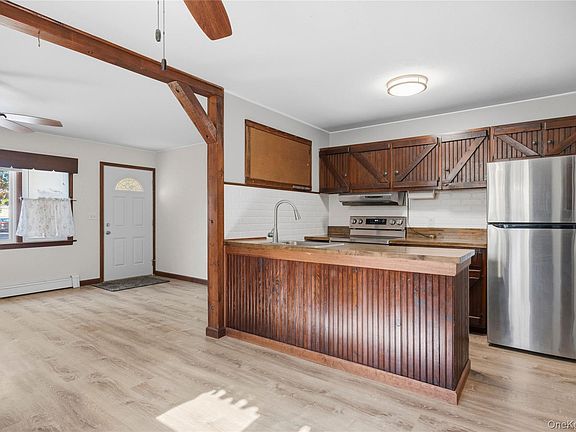 4th image of 50 Eatondale Avenue