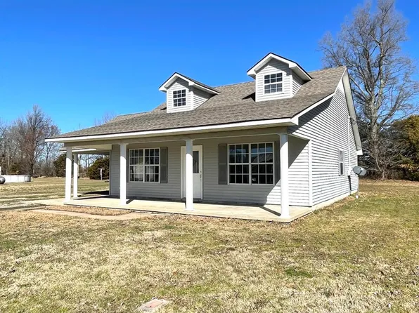 1610 Lockwood Dr, Corning, AR 72422