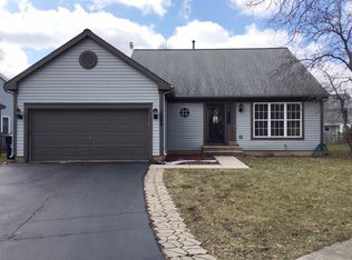 1080 Clover Hill Ct, Elgin, IL 60120