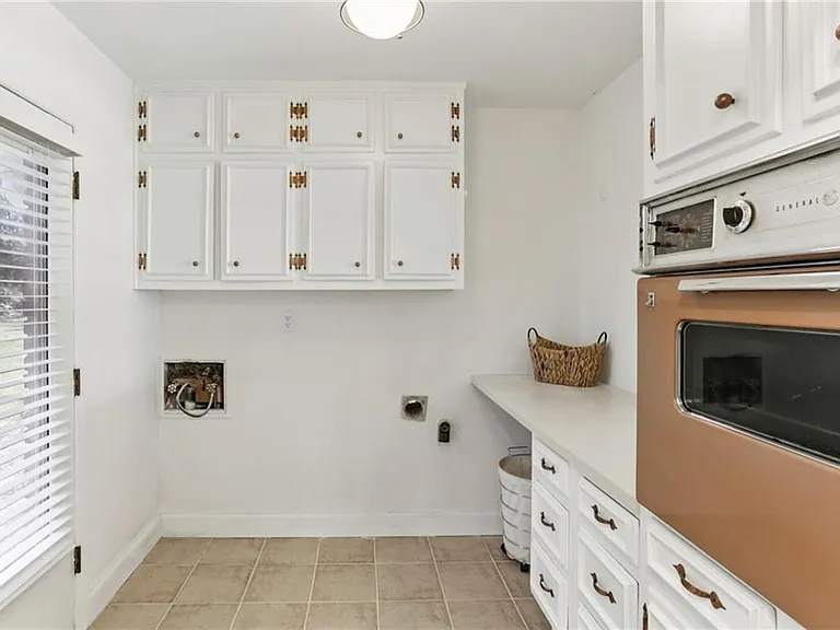 2888 Bonanza Dr — Photo 12