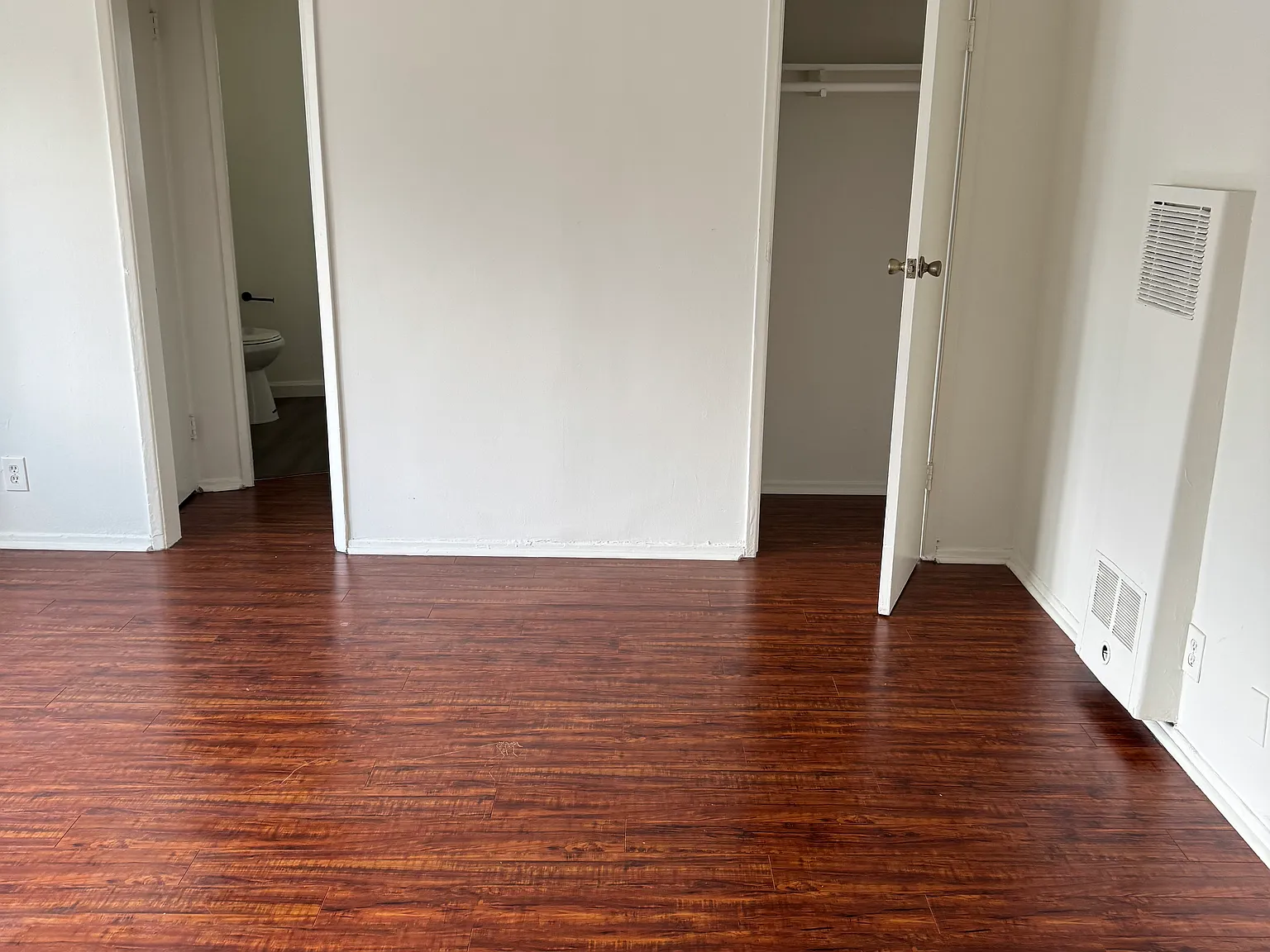 Studio, 400 sqft, $1,250 — Photo 4