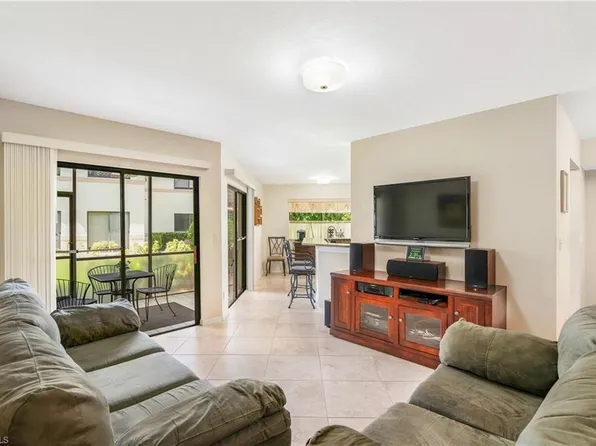 47 Bennington DR #8-6, NAPLES, FL 34104