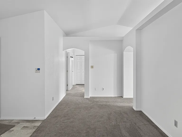 6255 E Ivy St — Photo 2