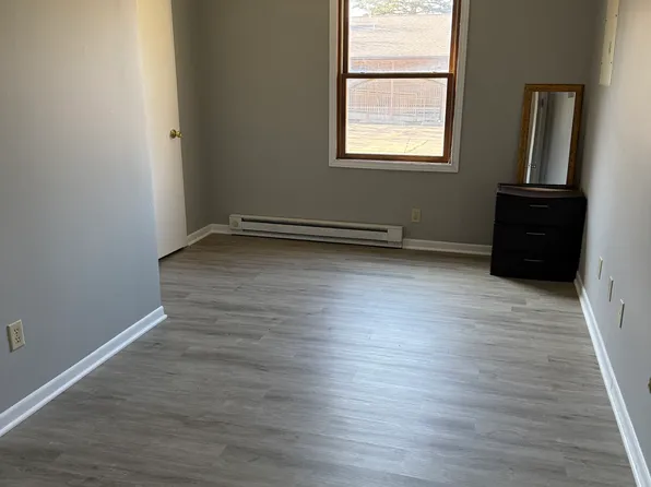 704 High Ter APT 1, Dekalb, IL 60115