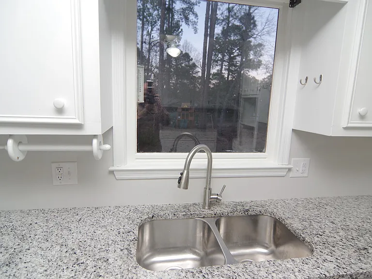 123 Valley Springs Rd — Photo 9