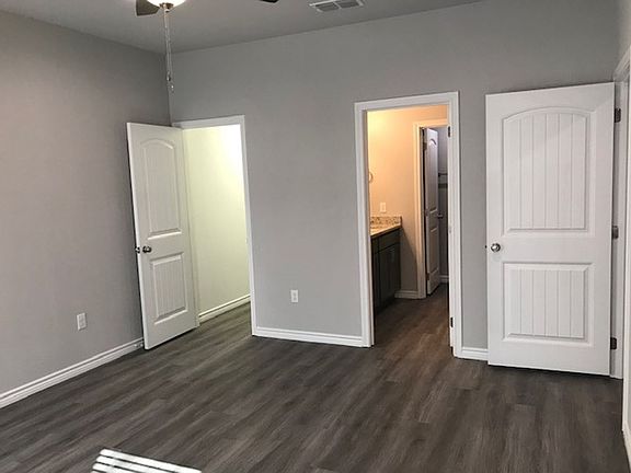 2nd image of 6045 Jennings Dr
