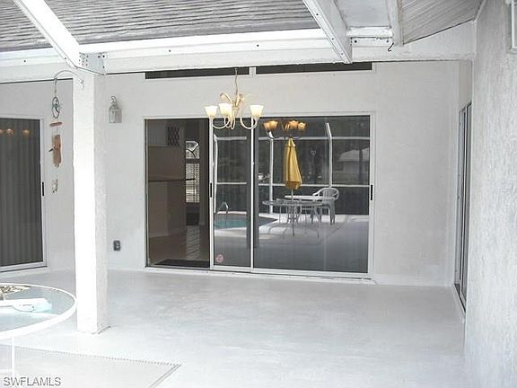 5th image of 121 Truman Ave