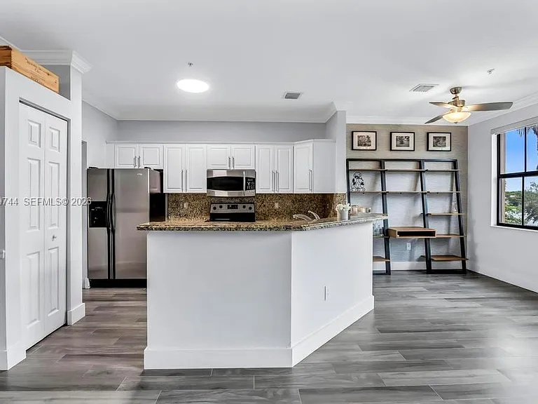 4600 SW 160th Ave #625 — Photo 5