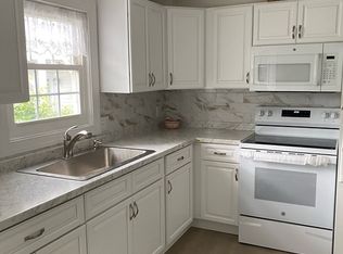 11 Chestnut St APT 2, Dudley, MA 01571