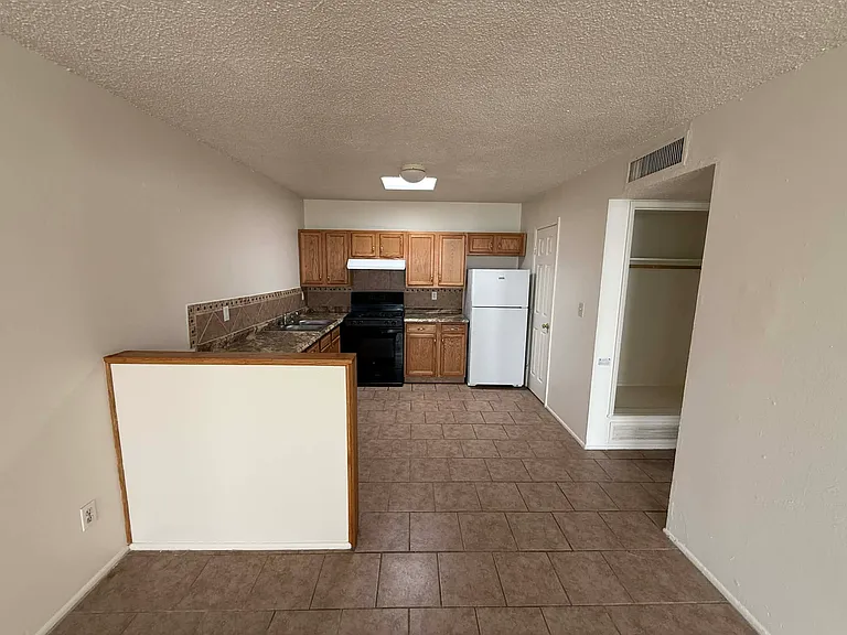 5425 E 30th St #2 — Photo 5