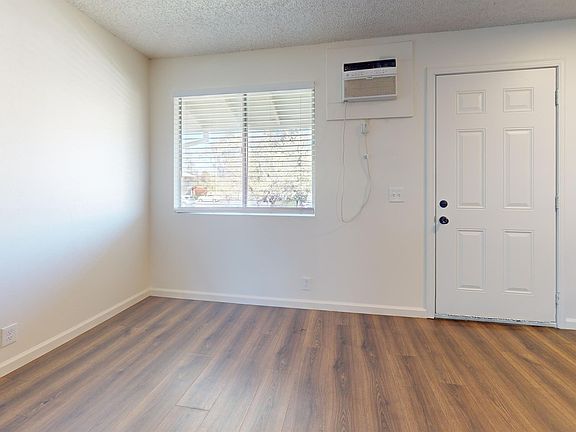 3rd image of 425 Nelson Ave APT 16