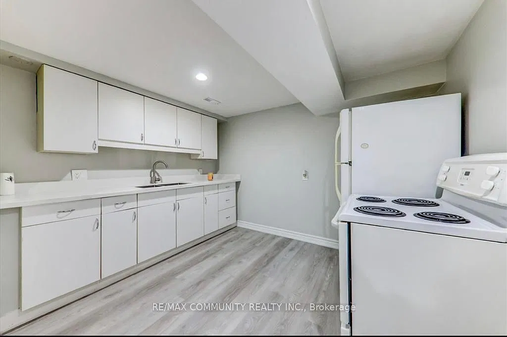 2 bed, $1,600 — Photo 2