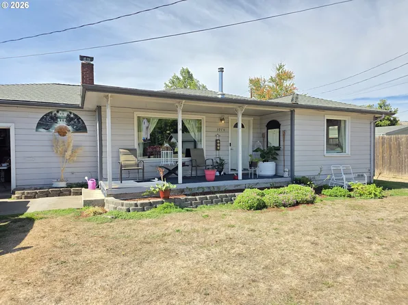 3974 Carnes Rd, Roseburg, OR 97471