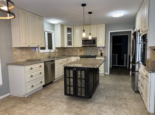 7 Deer Track Ln, Newark, DE 19711