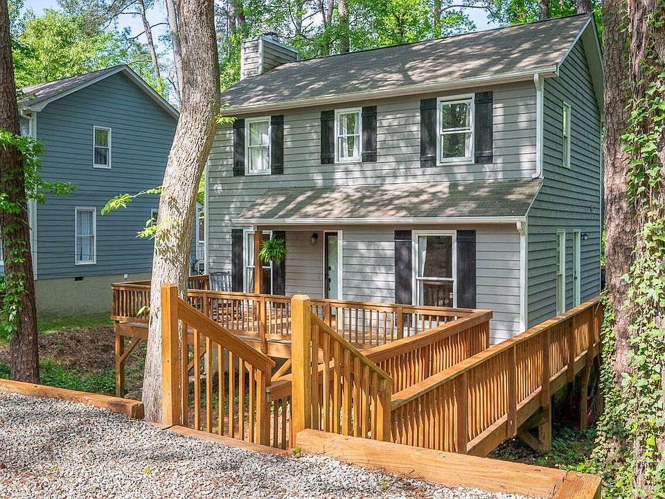 1st image of 3210 Oxford Dr