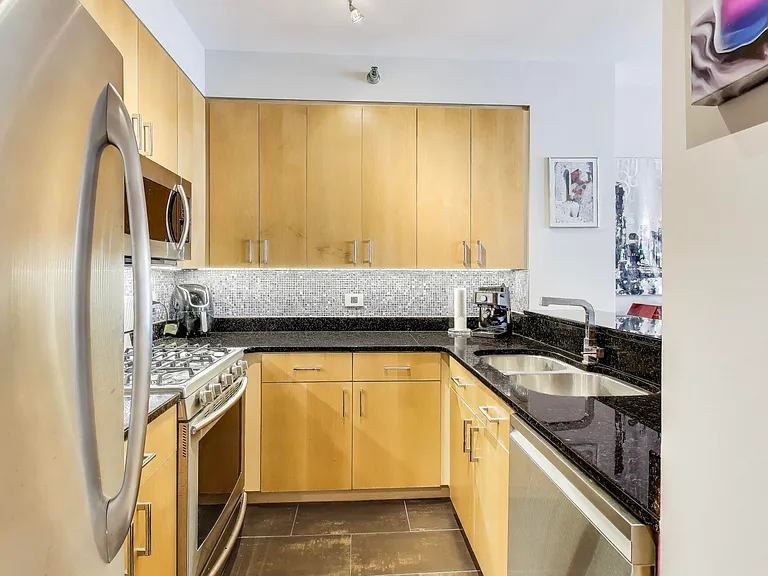 330 N Jefferson St #1703 — Photo 12