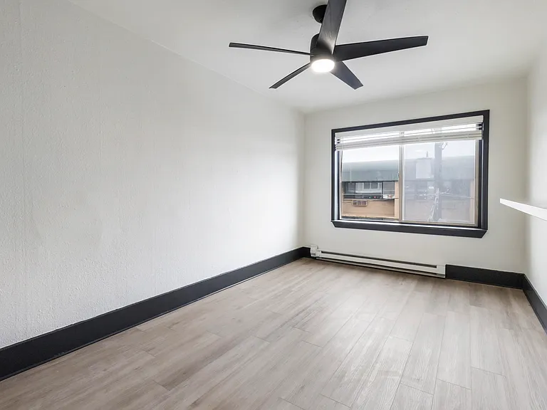 Kensington Apartments — Photo 48