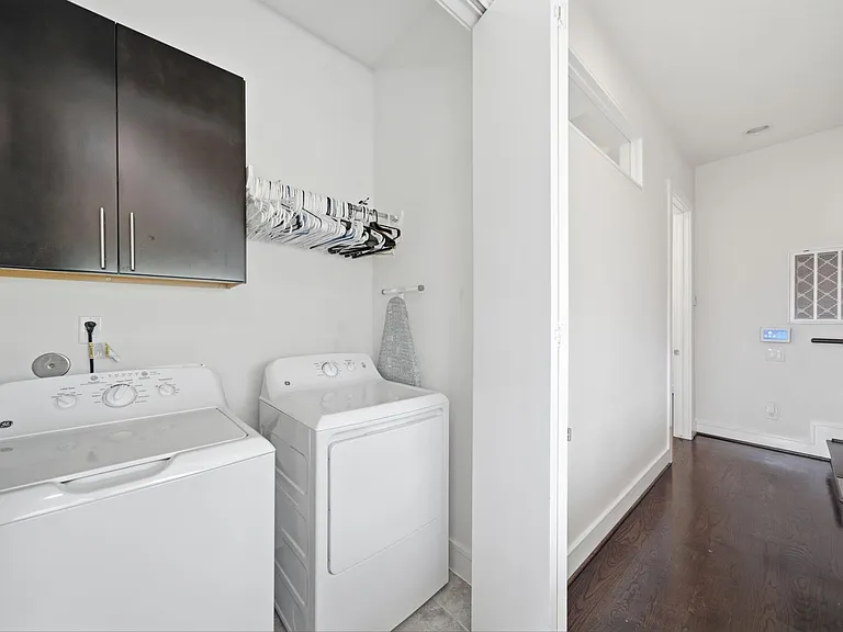 1221 W 17th St — Photo 30