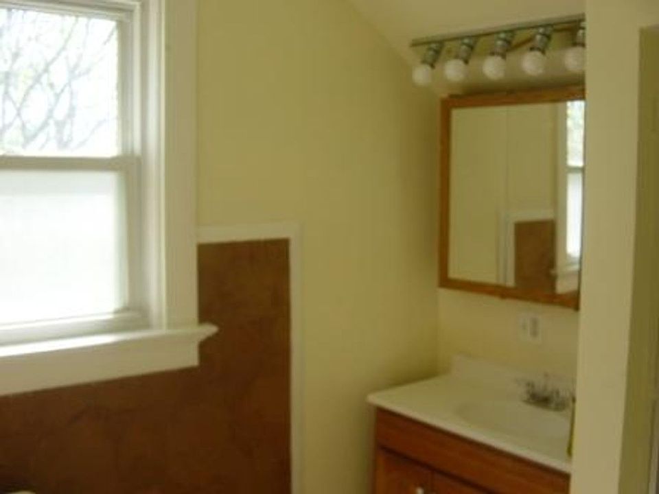 1st image of 5122 Warren Ave