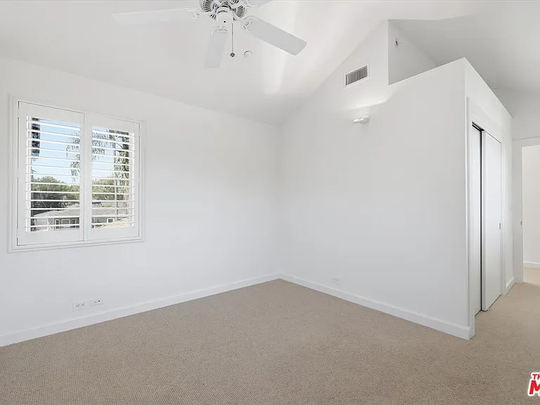 4164 Le Bourget Ave — Photo 36