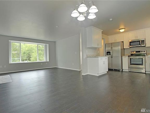3rd image of 2006 Burbank Ave NW