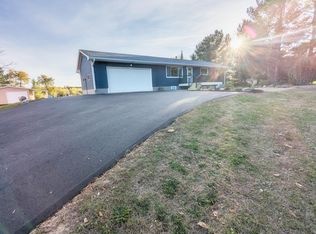 771 McCutcheon Rd, Hudson, WI 54016