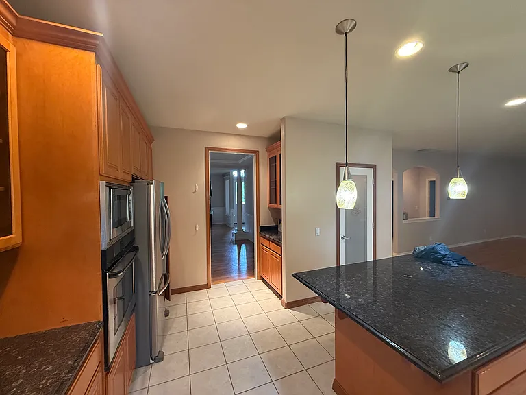 3325 170th St SW — Photo 3