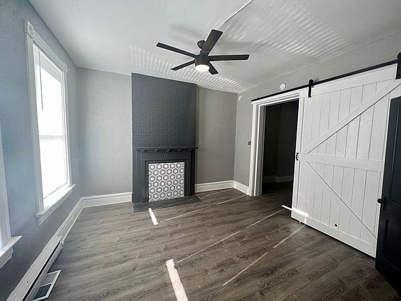 4th image of 2615 Victor St #1