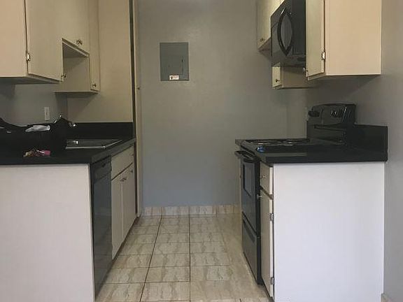 5th image of 19229 Nordhoff St APT 30