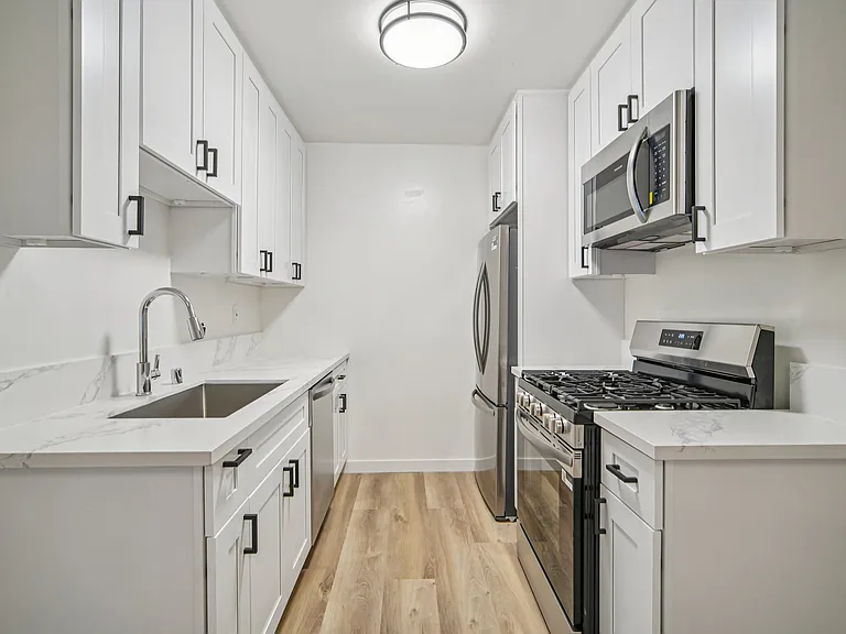 2026 S Shenandoah St — Photo 10